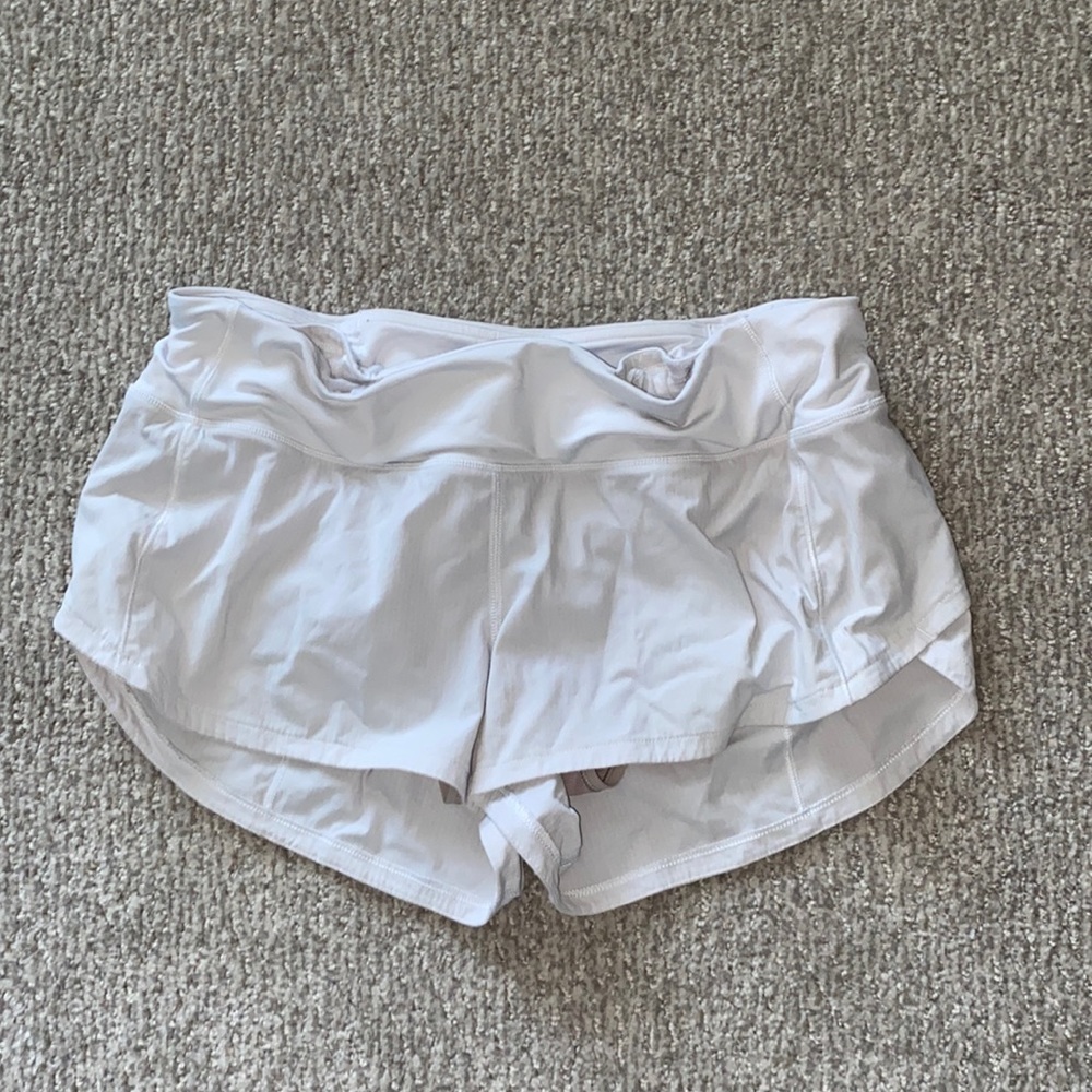 White 2.5 lululemon speed ups
